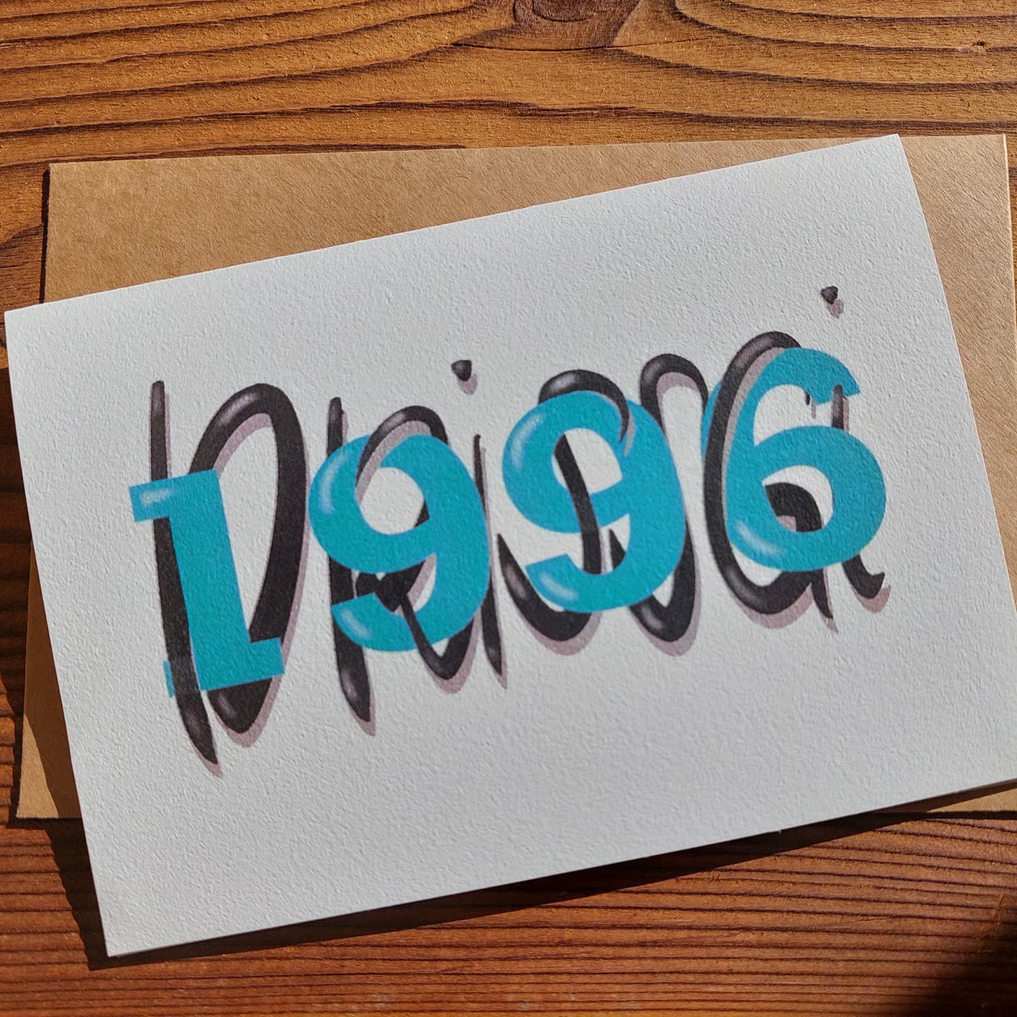 Geburtstagskarte Jahrgang 1996 von KicomiArt mit Kraftpapier-Umschlag, handgefertigt im Atelier